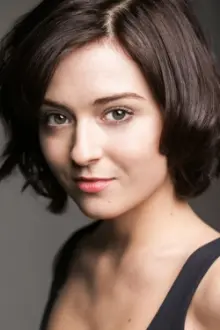 Stephanie Hyam como: Lily Clarke