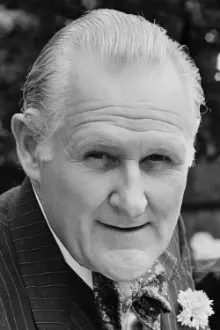 Peter Vaughan como: Les Stone