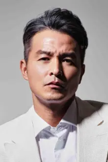 Christopher Lee Ming-Shun como: Zheng Renyi