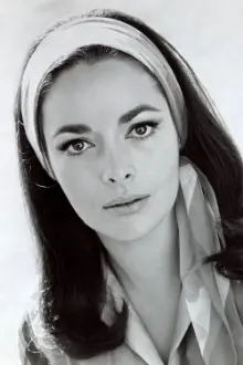 Karin Dor como: Brunhild