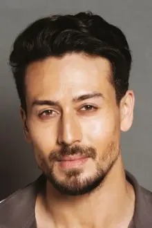 Tiger Shroff como: Khalid Rahmani