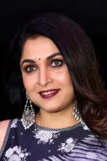 Ramya Krishnan como: Yama's wife Ayyo