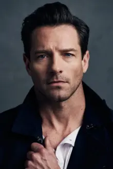 Ian Bohen como: Dan