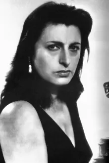 Anna Magnani como: Mamma Roma