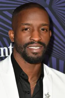 Elijah Kelley como: Sunny (voice)