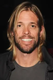 Taylor Hawkins como: Himself - Drums