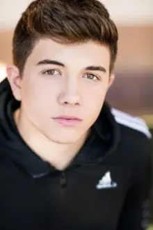 Bradley Steven Perry como: Roger Elliston the Third