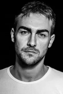 Tom Austen como: John