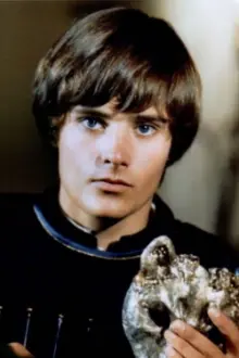 Leonard Whiting como: Mr. Coulson