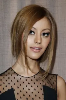 Zahia Dehar como: 