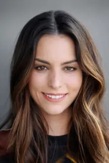 Genesis Rodriguez como: Dr. Melanie