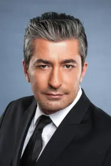 Erkan Petekkaya como: Başkan