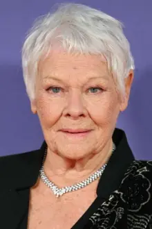 Judi Dench como: Ela mesma