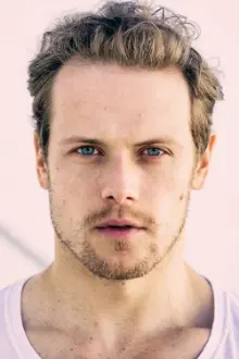 Sam Heughan como: Geoffrey 'Boy' Wellum