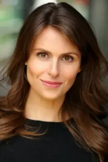 Ellie Taylor como: Herself - Presenter