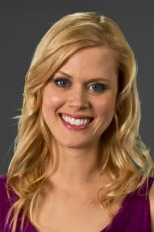 Janet Varney como: Ela mesma