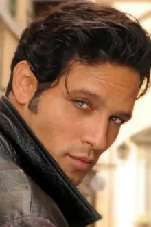 Gabriel Garko como: Tonio Fortebracci