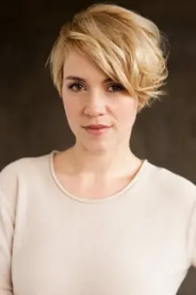 Alice Wetterlund como: D'Arcy Bloom