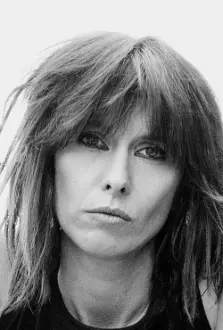 Chrissie Hynde como: Herself - vocals, guitar