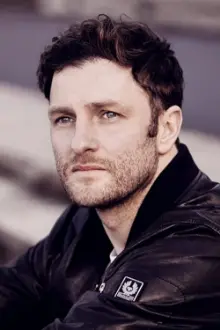 Steven Cree como: Lukas