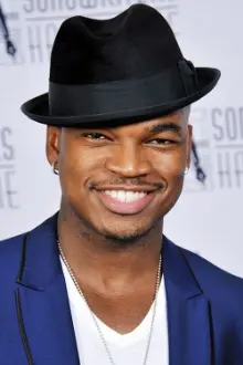 Ne-Yo como: Ele mesmo