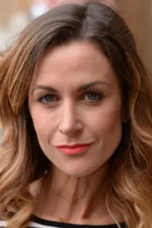 Katherine Kelly como: Alice Lister