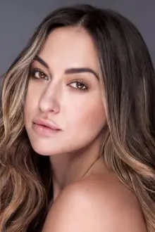 Tasya Teles como: Jovanna