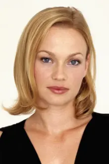 Samantha Mathis como: Crysta (voice)