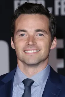 Ian Harding como: Eddie Hagen