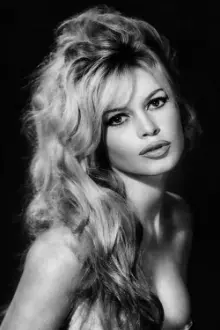 Brigitte Bardot como: Ela mesma