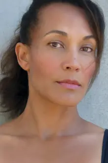 Rachel Luttrell como: Portia