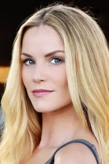 Ellen Hollman como: Lily Walsh