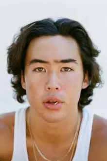 Nico Hiraga como: Paul