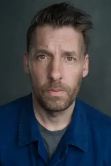 Craig Parkinson como: Neil