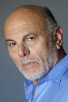 Carmen Argenziano como: Dagg (voice)