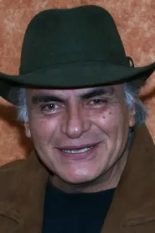 Salvador Pineda como: Felipe