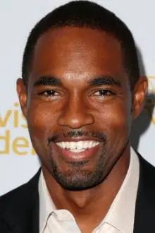 Jason George como: Michael Lewis