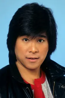 Brian Tochi como: Kim Pao