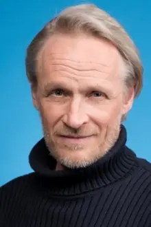 Antti Virmavirta como: Olli, Sakarin isä