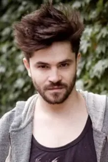 Felipe Colombo como: Sebastián