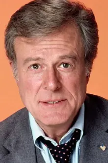 Robert Culp como: Fr. Patrick