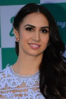 Lauren Gottlieb como: Photographer