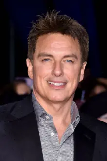 John Barrowman como: Self - Host