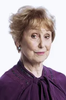 Una Stubbs como: Aunt Sally