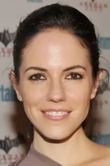 Anna Silk como: Ashley Marin