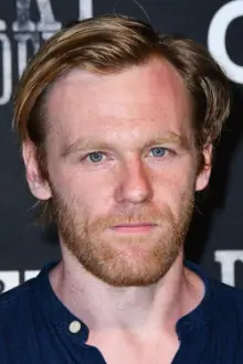 Brian Gleeson como: Cormac