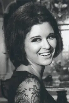 Soad Hosny como: Aida