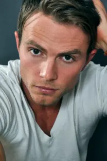 Wilson Bethel como: Mark Callan