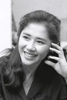 Yoshiko Tanaka como: Chikako Sato
