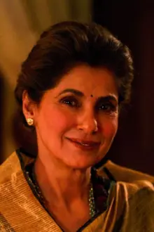 Dimple Kapadia como: Sheetal Arya